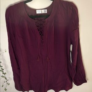Time and Tru plum peasant top, lace up